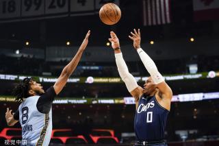 他用一个细 他用一个细